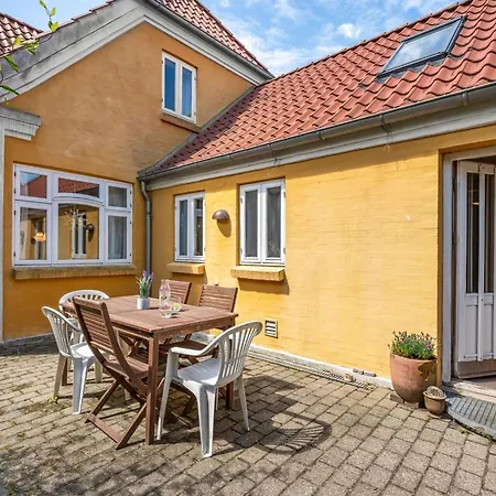 아파트 Kajsa - 6km From The Sea By Interhome
